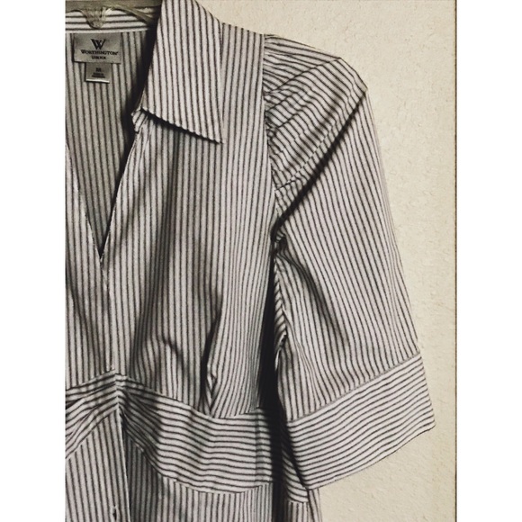 Beautiful office pinstripe button up dress - Picture 2 of 3